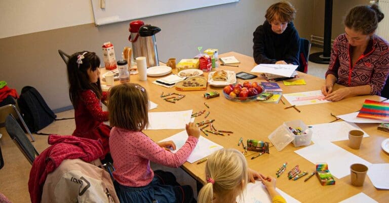 Litteratur- och konstmasterclass på Skruvs barnverksamhet i Malmö